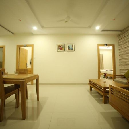 Mg Iris Hotel Tirupati Buitenkant foto