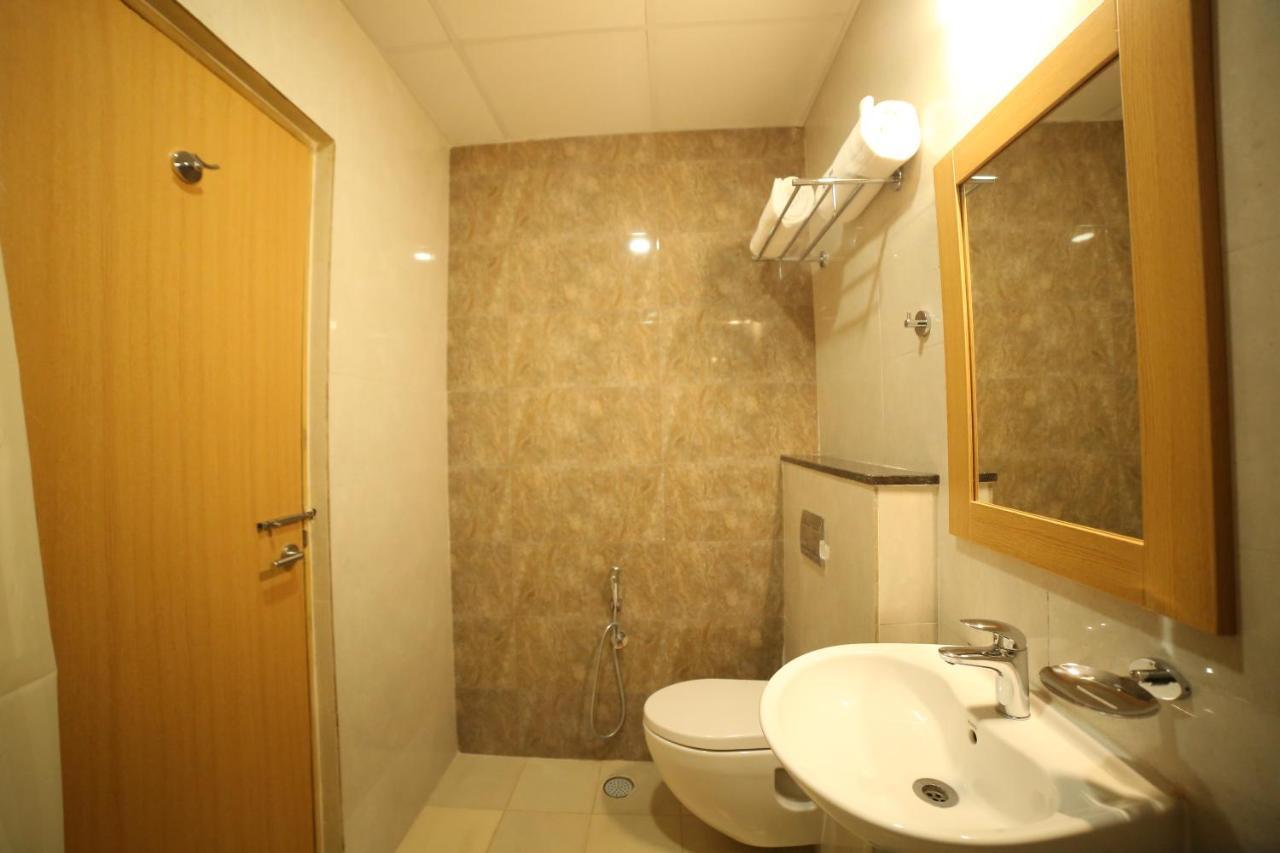 Mg Iris Hotel Tirupati Buitenkant foto