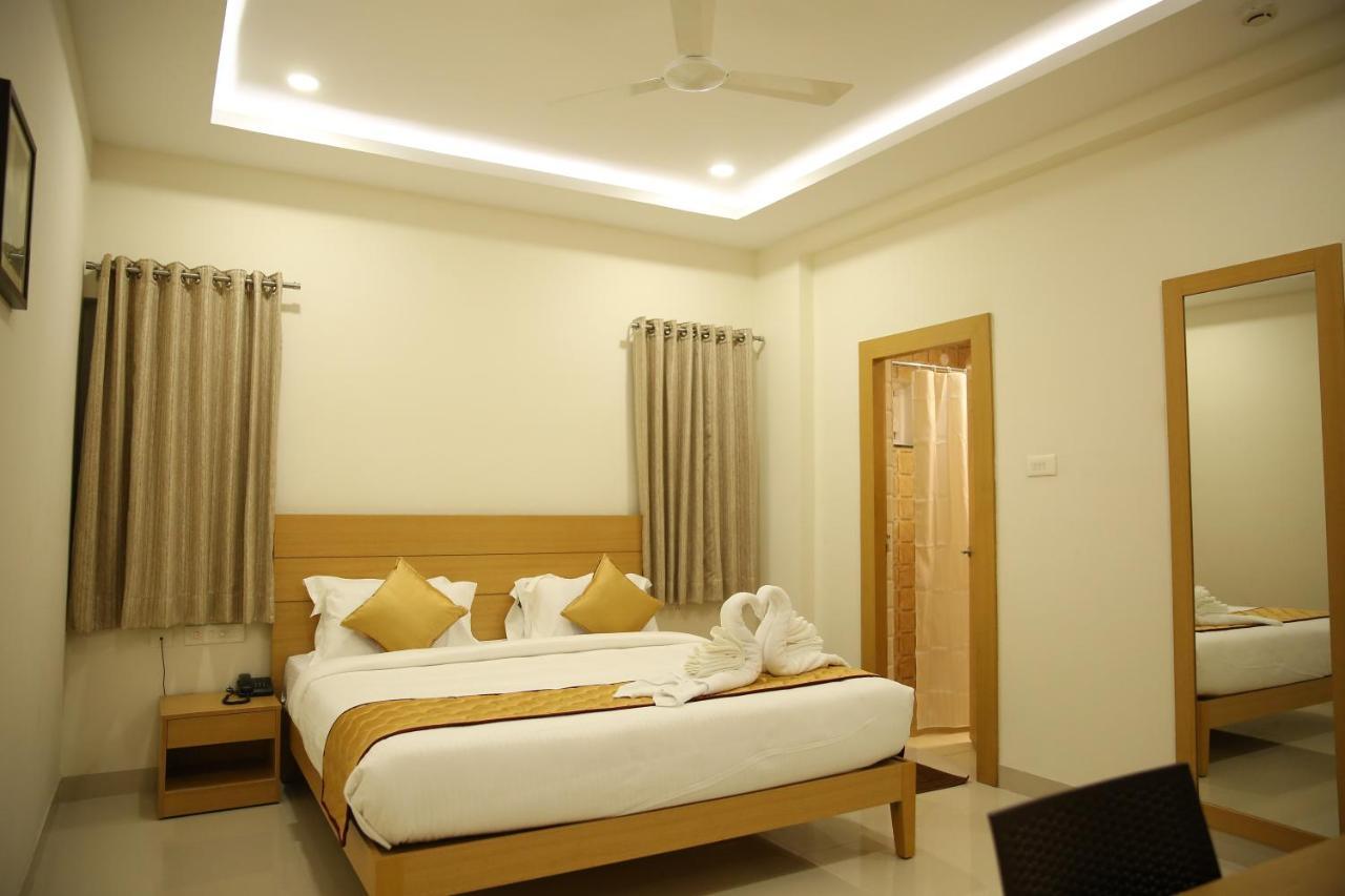 Mg Iris Hotel Tirupati Buitenkant foto